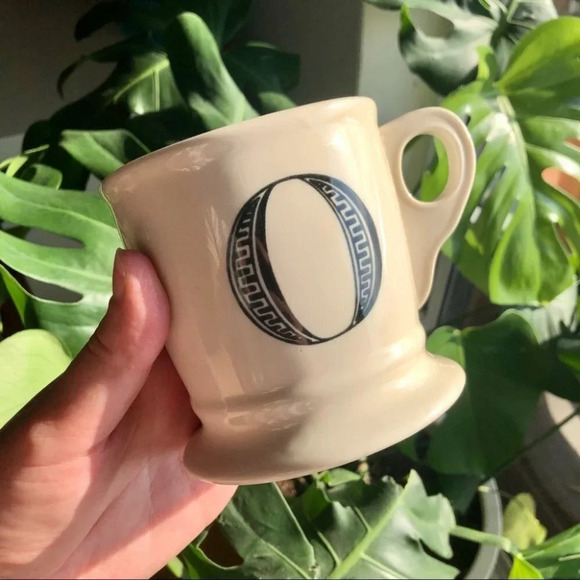 ANTHROPOLOGY Monogram Mug  "O" - Picture 1 of 3